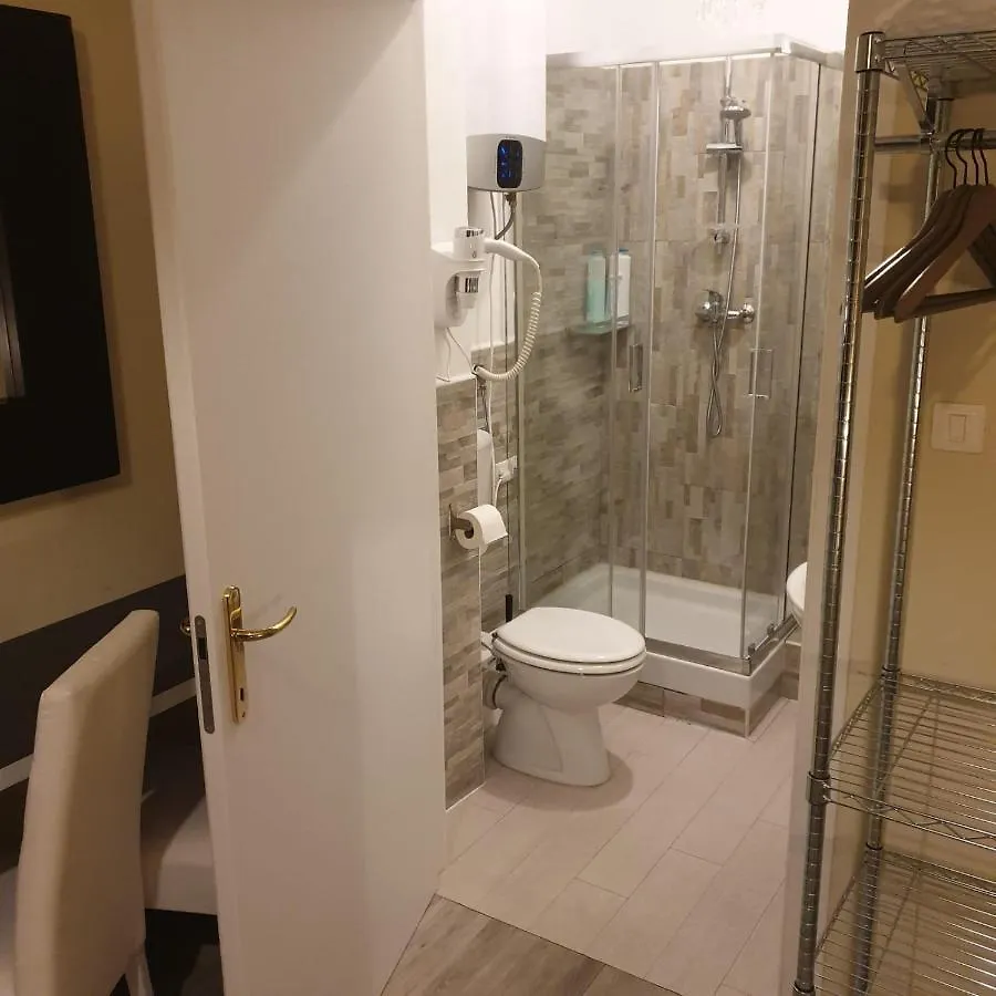 Rigoletto Rental Rooms Verona Gæstehus